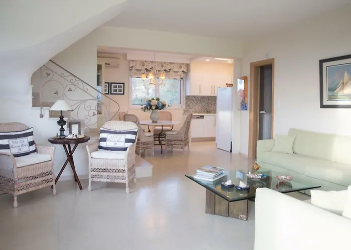 Blue Luxury Maison بيت للعطل *