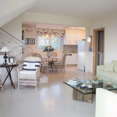 Blue Luxury Maison Holiday home *